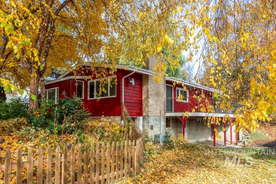 912 Lewis Street Moscow, ID 83843 - Photo 1 of 1 View of property exterior featuring a balcony