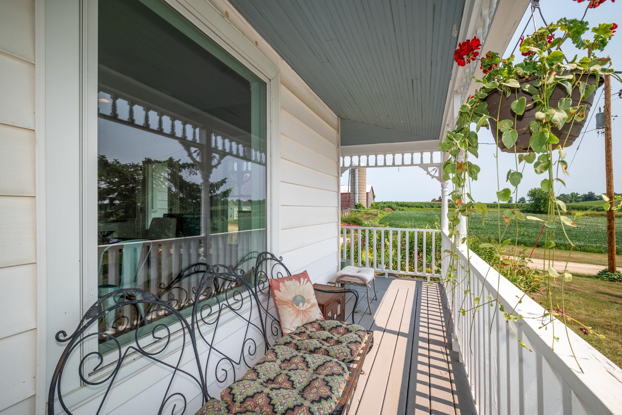 W8818 Meek Road Lodi, WI 53555 - Photo 8 of 90 Gallery Image 8