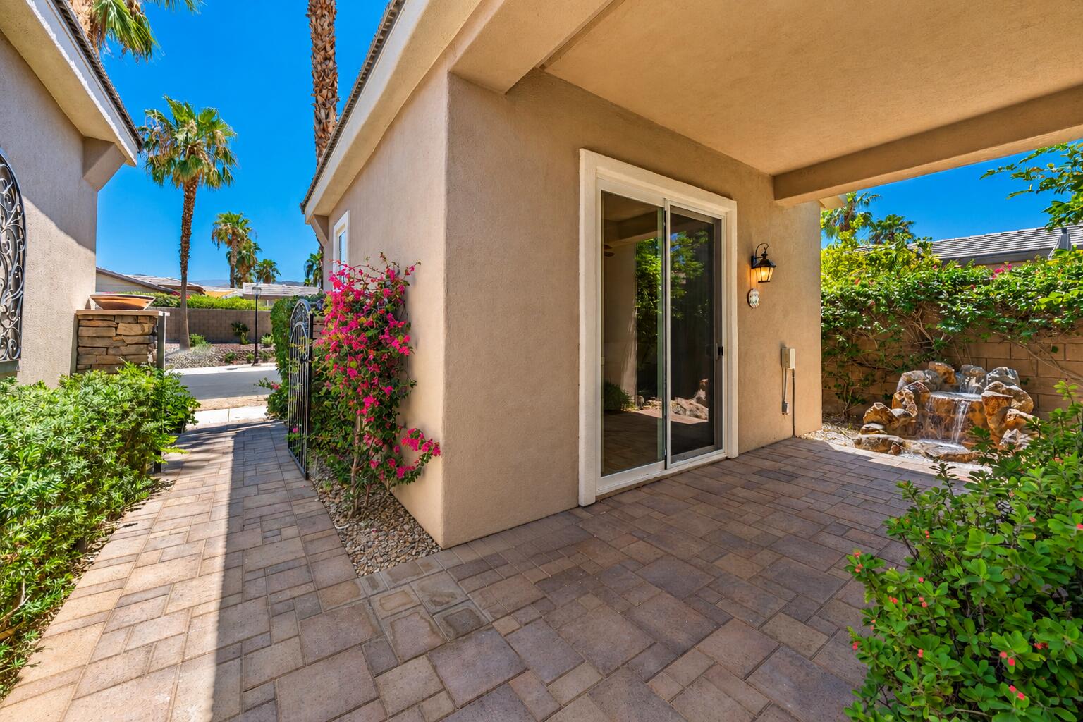 81206 Barrel Cactus Road La Quinta, CA 92253 - Photo 4 of 34 Casita entry at Day