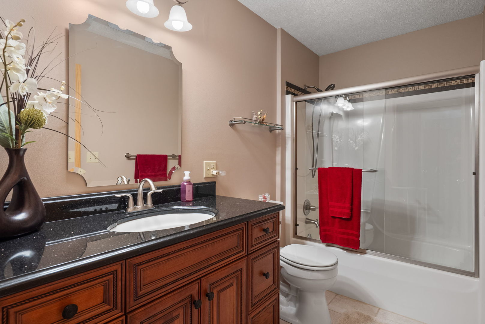 2731 North 11th Street Clinton, IA 52732 - Photo 17 of 33