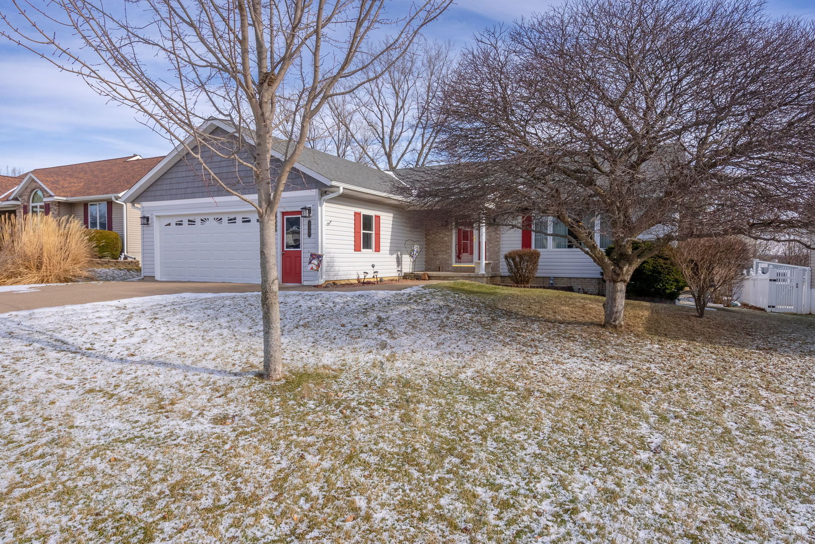 2731 North 11th Street Clinton, IA 52732 - Photo 2 of 33