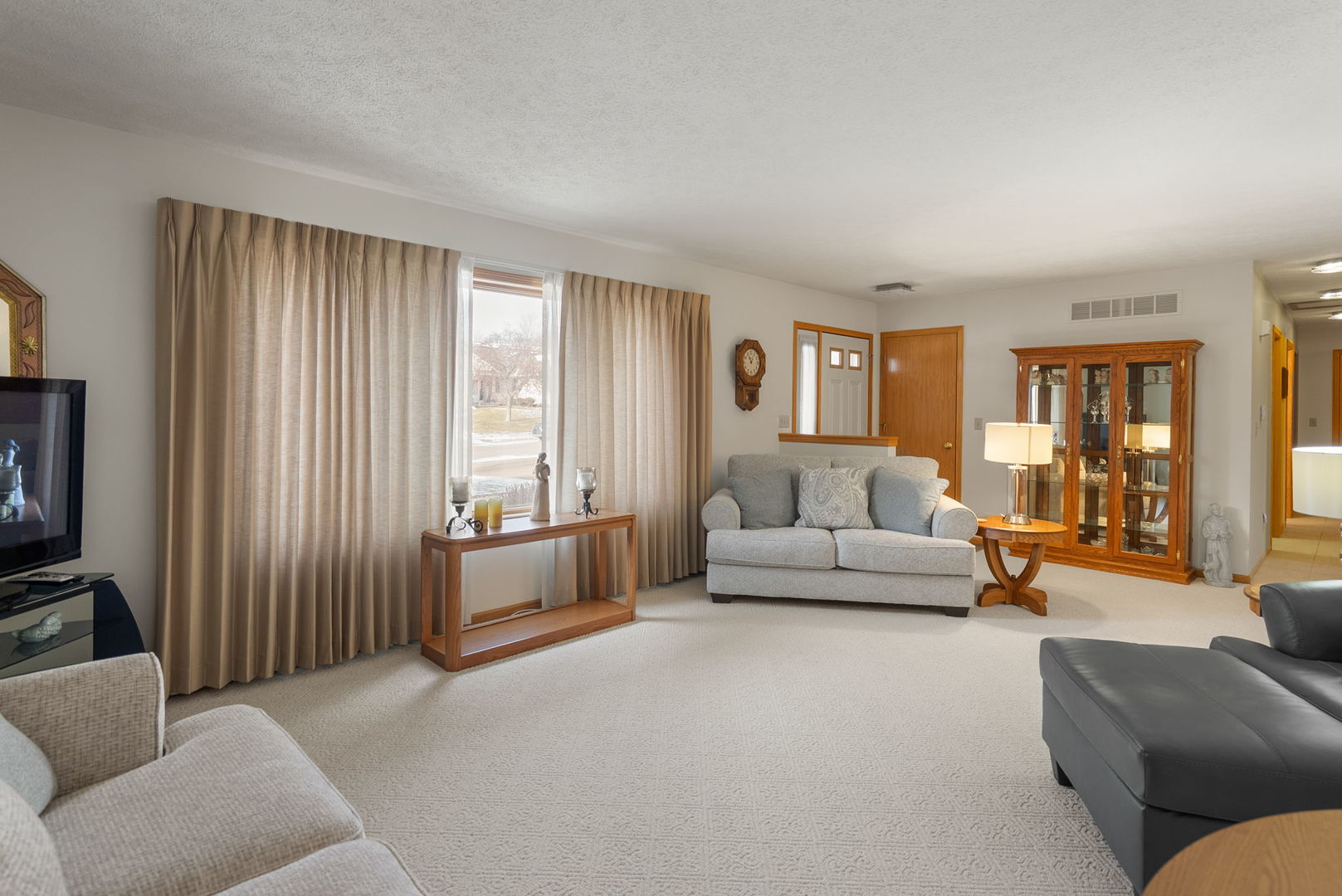 2731 North 11th Street Clinton, IA 52732 - Photo 4 of 33