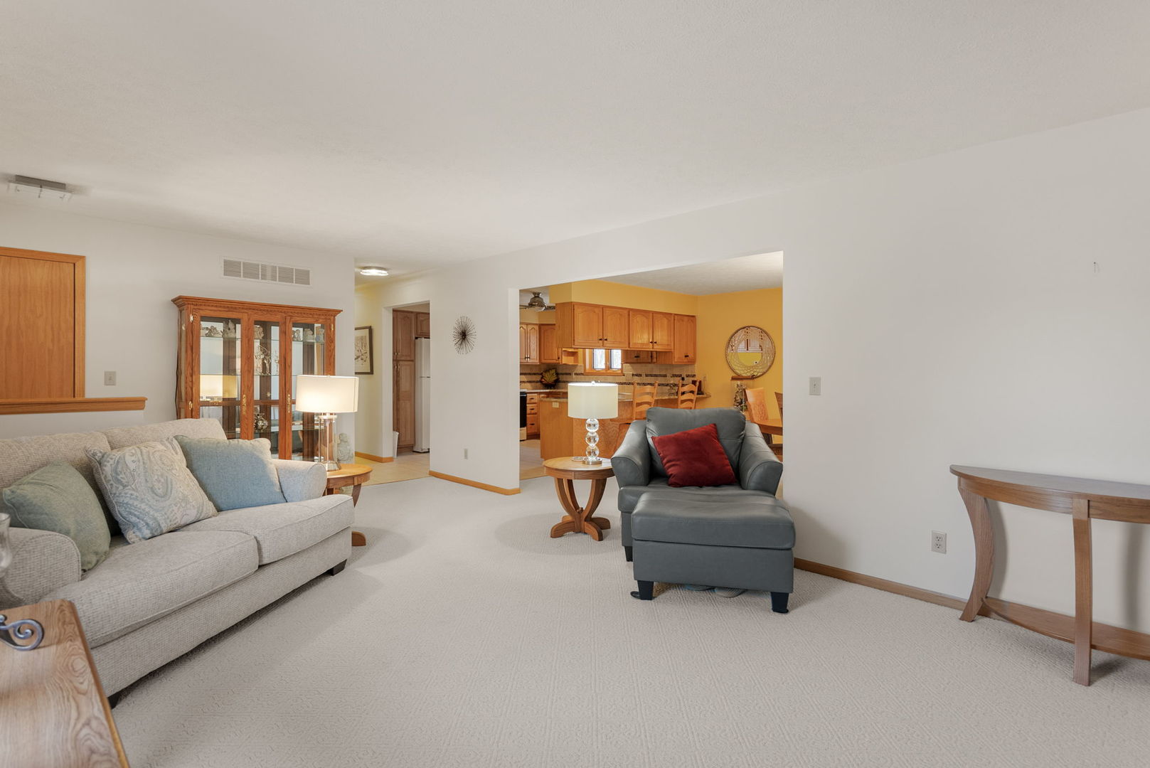 2731 North 11th Street Clinton, IA 52732 - Photo 5 of 33