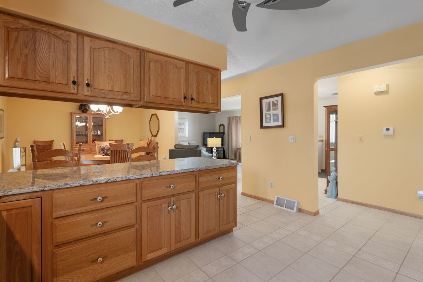 2731 North 11th Street Clinton, IA 52732 - Photo 7 of 33