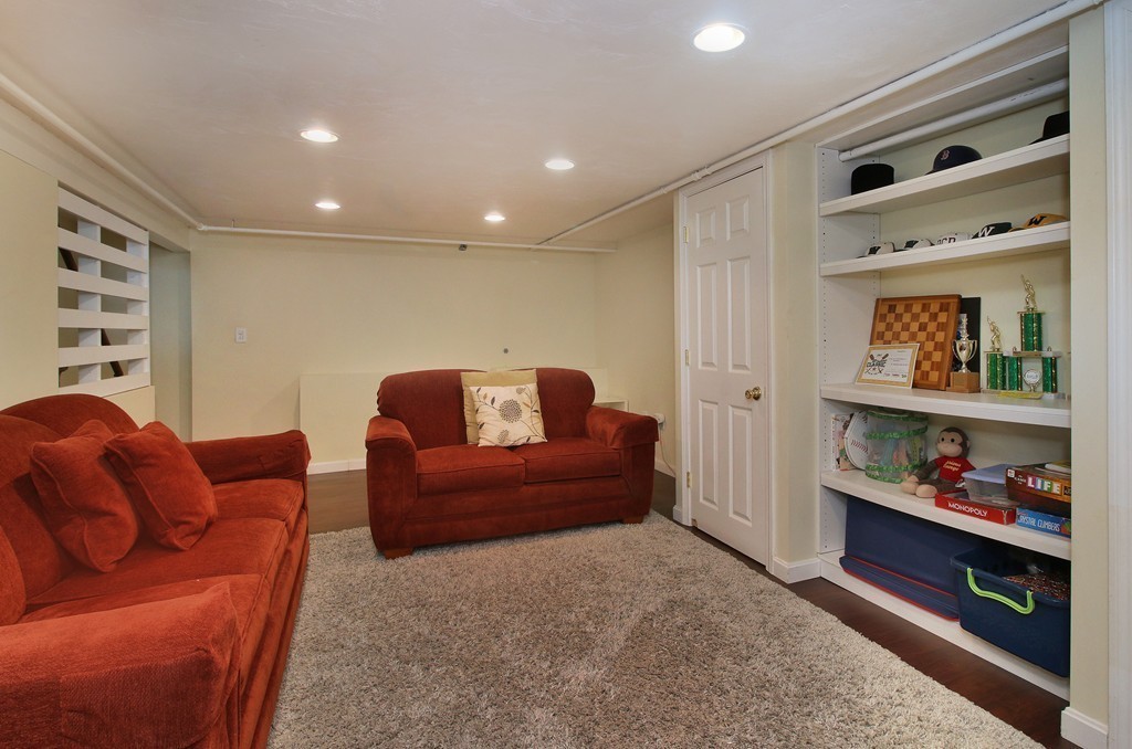 38 Gloucester Road Westwood, MA 02090 - Photo 20 of 26 Gallery Image 20