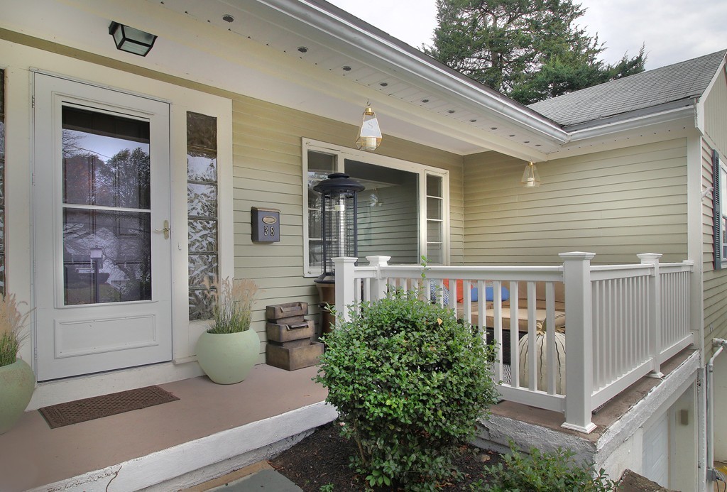 38 Gloucester Road Westwood, MA 02090 - Photo 3 of 26 Gallery Image 3