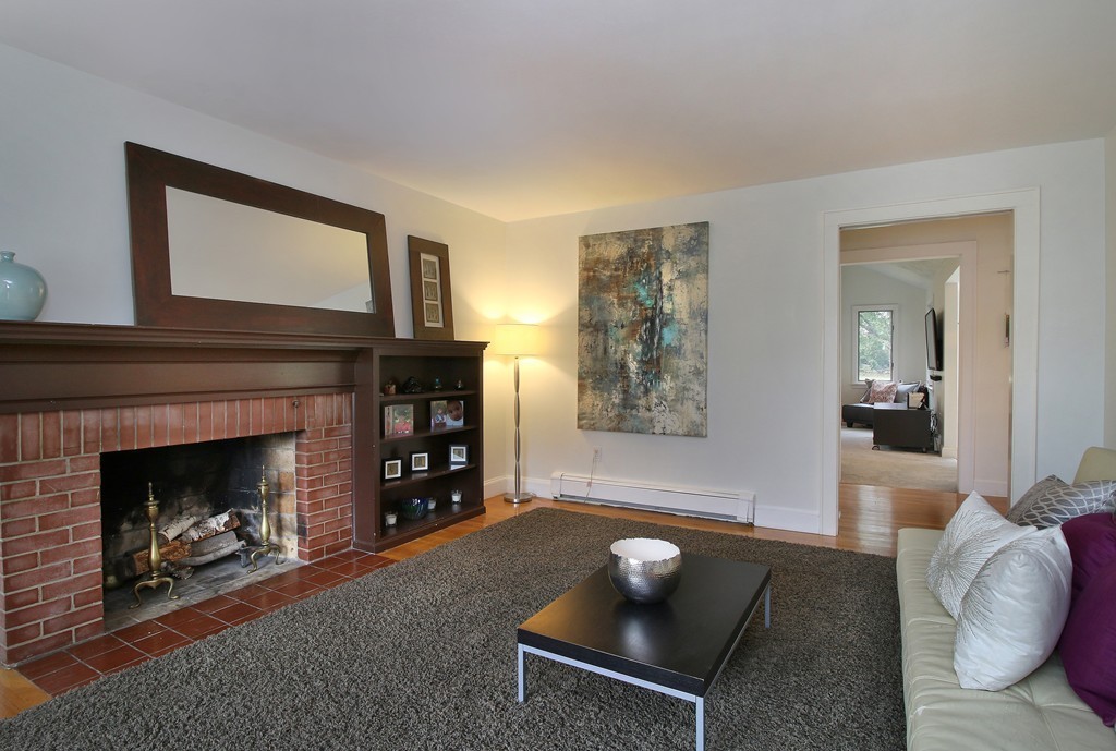 38 Gloucester Road Westwood, MA 02090 - Photo 5 of 26 Gallery Image 5