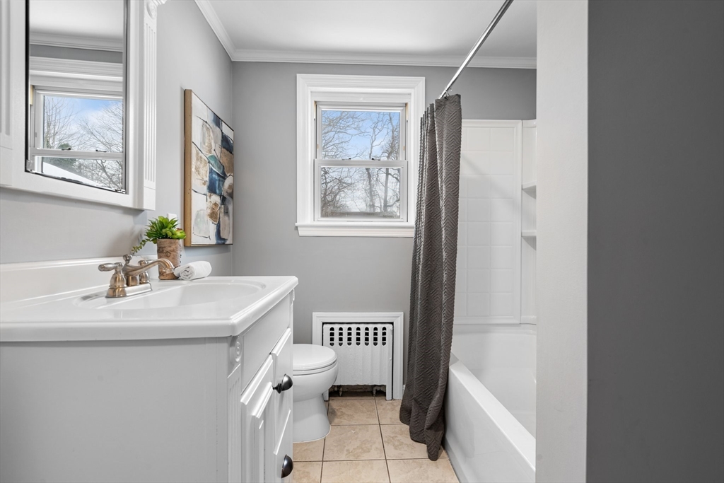 228 Sherman Road Somerset, MA 02726 - Photo 14 of 26 Gallery Image 14