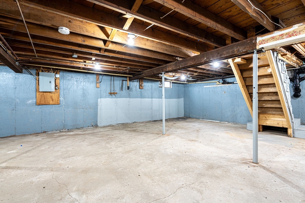 228 Sherman Road Somerset, MA 02726 - Photo 20 of 26 Gallery Image 20