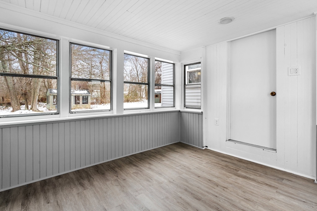 228 Sherman Road Somerset, MA 02726 - Photo 9 of 26 Gallery Image 9