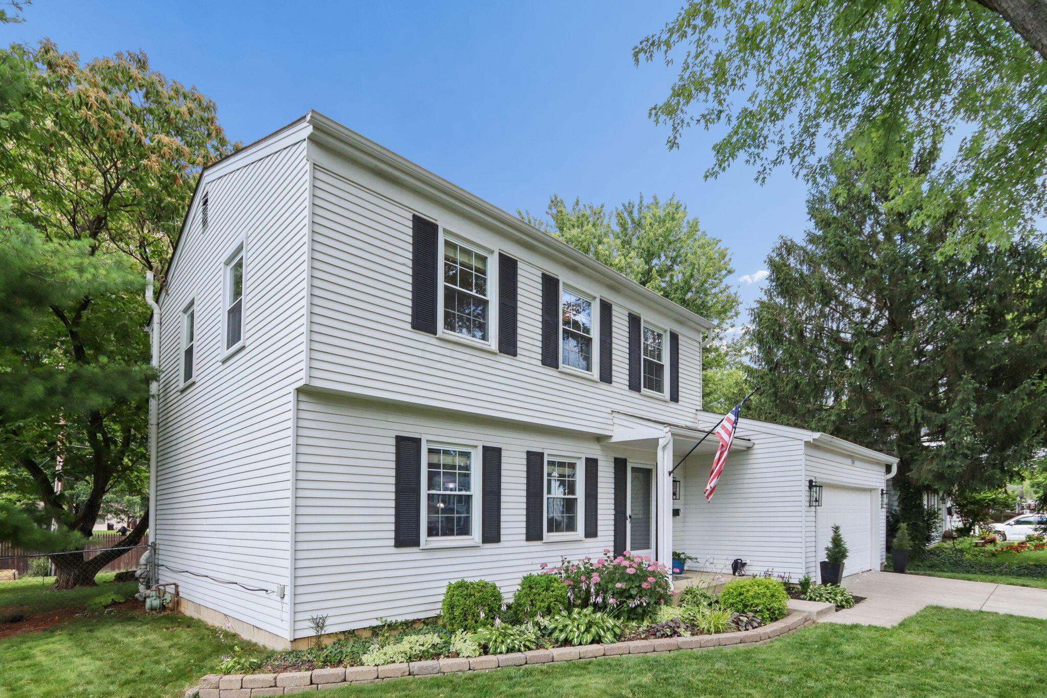 174 Drakewood Road Westerville, OH 43081 - Photo 3 of 40 2-web-or-mls-174-drakewood-rd