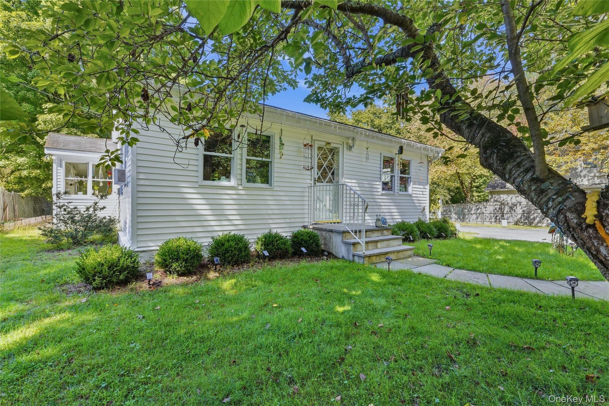 280 Noxon Road Poughkeepsie, NY 12603 - Photo 2 of 23 Gallery Image 2
