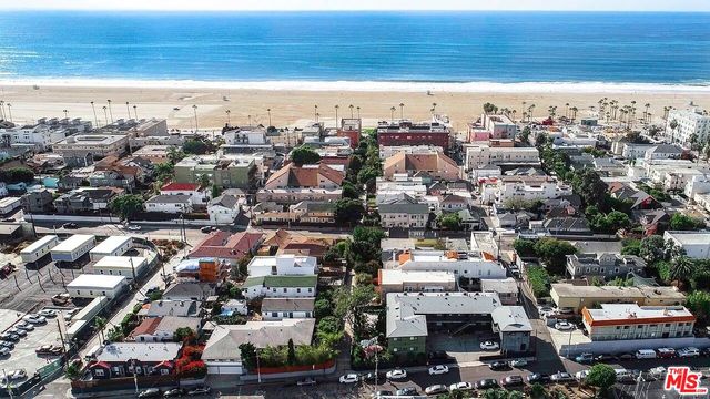 $2,200,000 | 114 Paloma Avenue, Venice, CA 90291