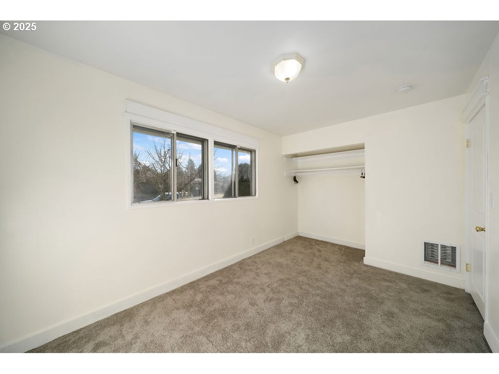 4105 Southeast 76th Avenue Portland, OR 97206 - Photo 25 of 42