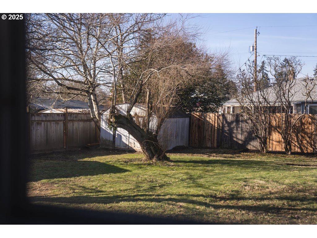 4105 Southeast 76th Avenue Portland, OR 97206 - Photo 37 of 42
