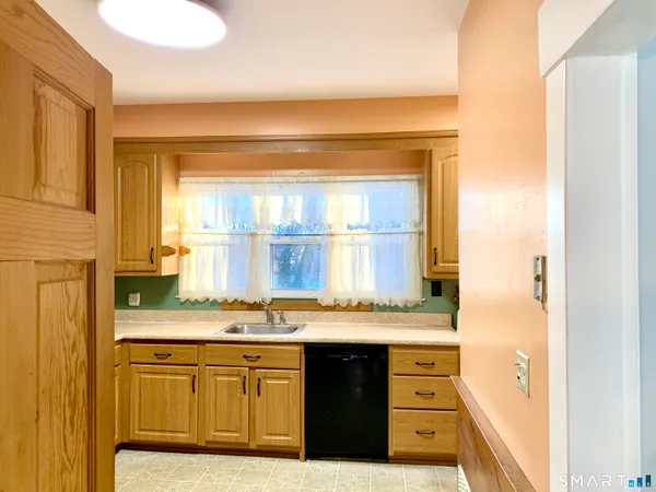 $3,000 | 52 Goffe Terrace, New Haven, CT 06511