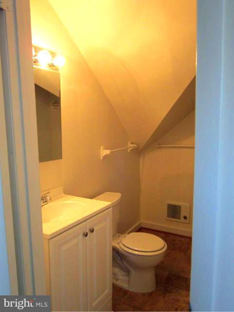 4890 Solomons Island Road Huntingtown, MD 20639 - Photo 11 of 24 Bath