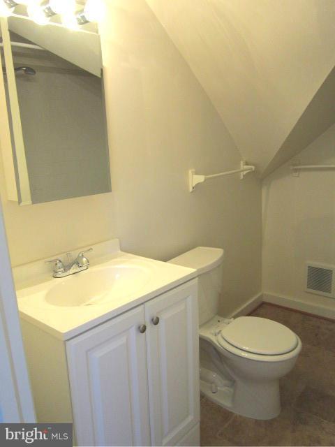 4890 Solomons Island Road Huntingtown, MD 20639 - Photo 12 of 24 Bath
