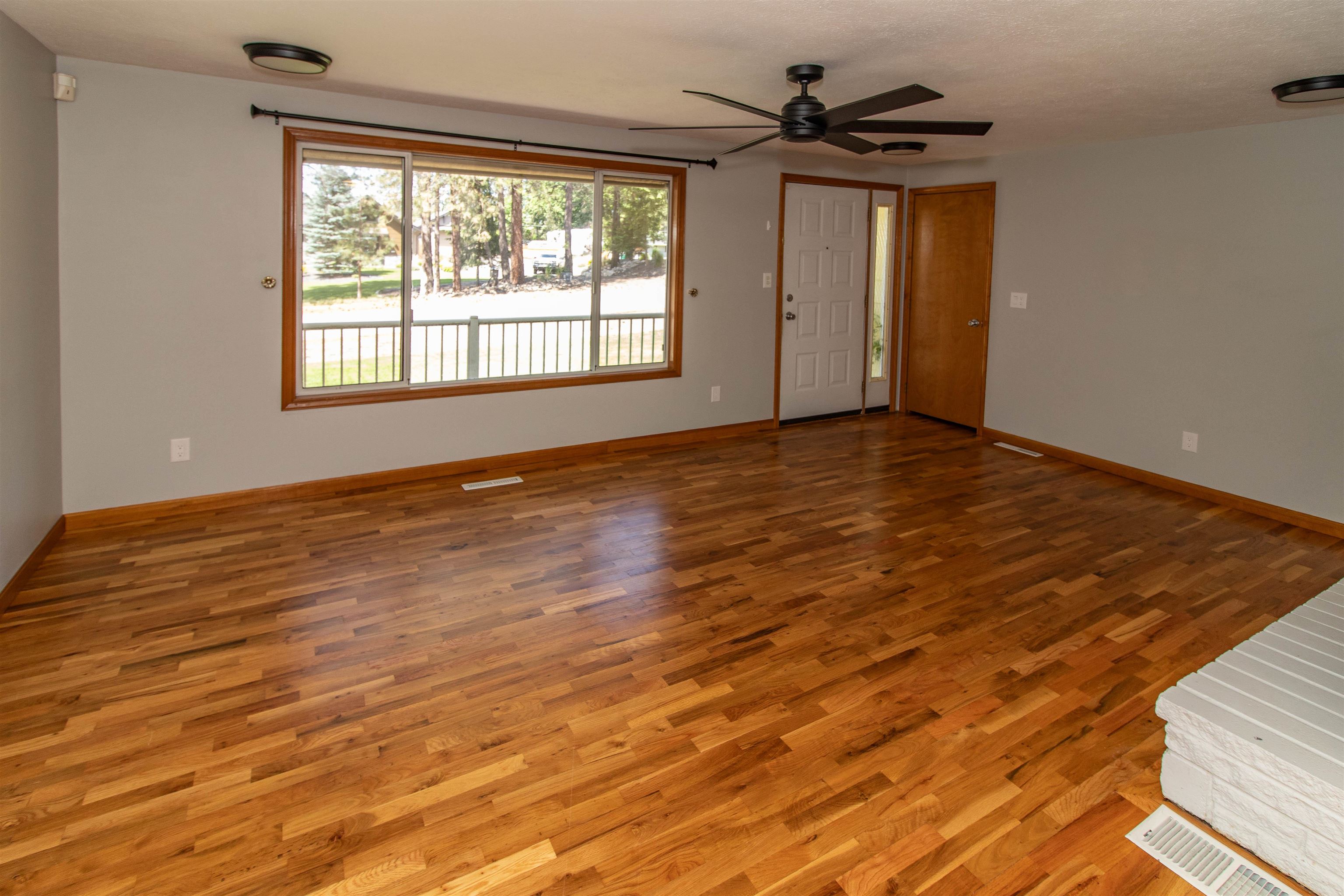 17704 North Hilltop Road Colbert, WA 99005 - Photo 7 of 38