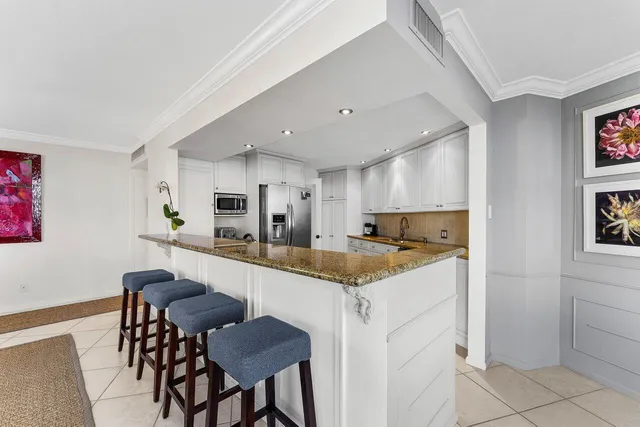 $6,500 | 5420 North Ocean Drive, Unit 1605, Singer Island, FL 33404