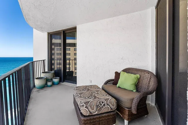 $6,500 | 5420 North Ocean Drive, Unit 1605, Singer Island, FL 33404