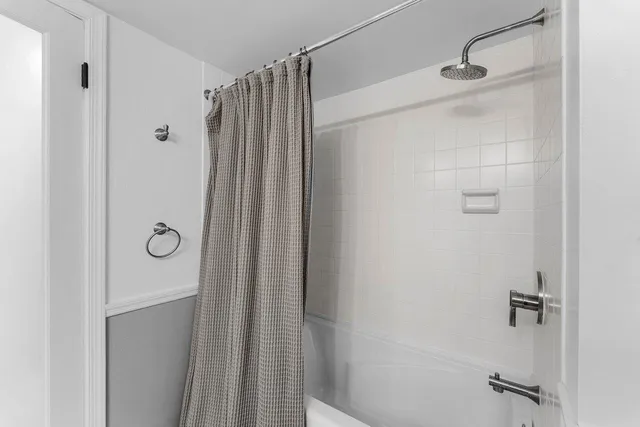 $6,500 | 5420 North Ocean Drive, Unit 1605, Singer Island, FL 33404