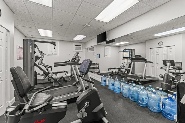 $6,500 | 5420 North Ocean Drive, Unit 1605, Singer Island, FL 33404