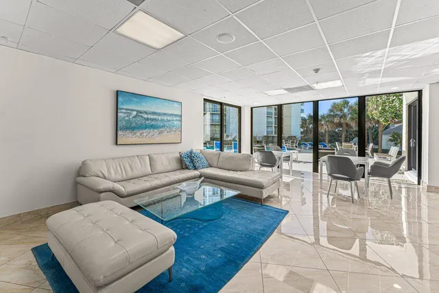 $6,500 | 5420 North Ocean Drive, Unit 1605, Singer Island, FL 33404