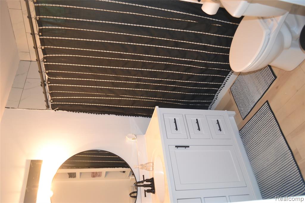 5244 Oleksyn Road Flint, MI 48504 - Photo 17 of 32