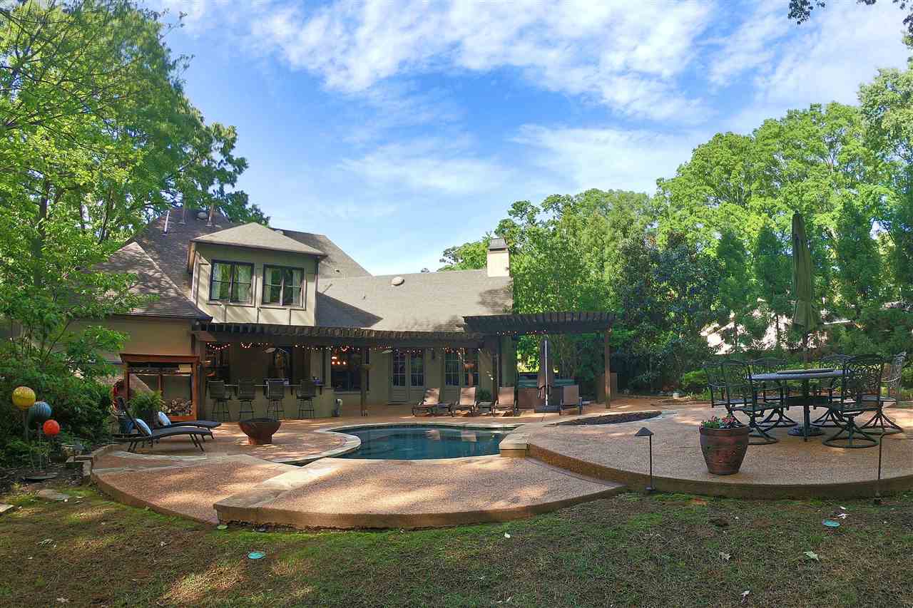4585 Sequoia Road Memphis, TN 38117 - Photo 2 of 25
