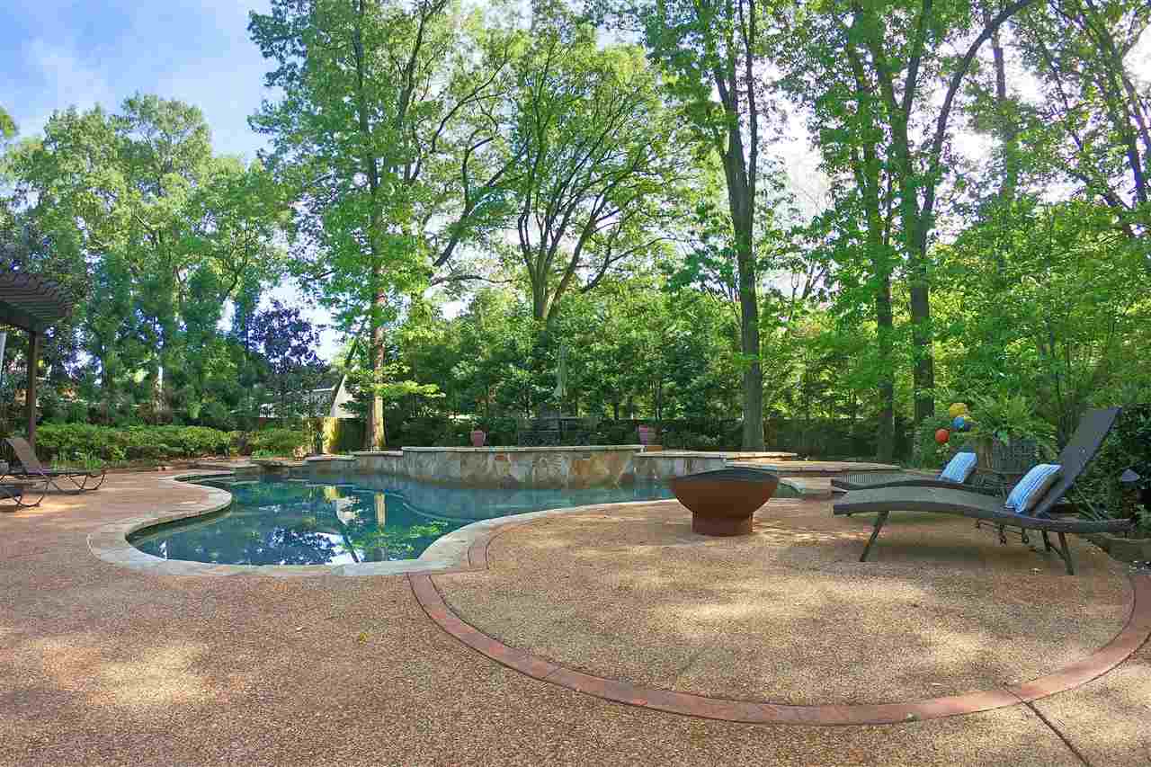 4585 Sequoia Road Memphis, TN 38117 - Photo 3 of 25