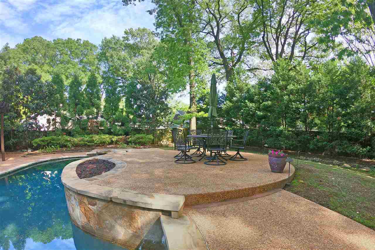 4585 Sequoia Road Memphis, TN 38117 - Photo 4 of 25