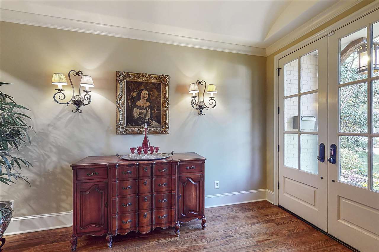 4585 Sequoia Road Memphis, TN 38117 - Photo 8 of 25