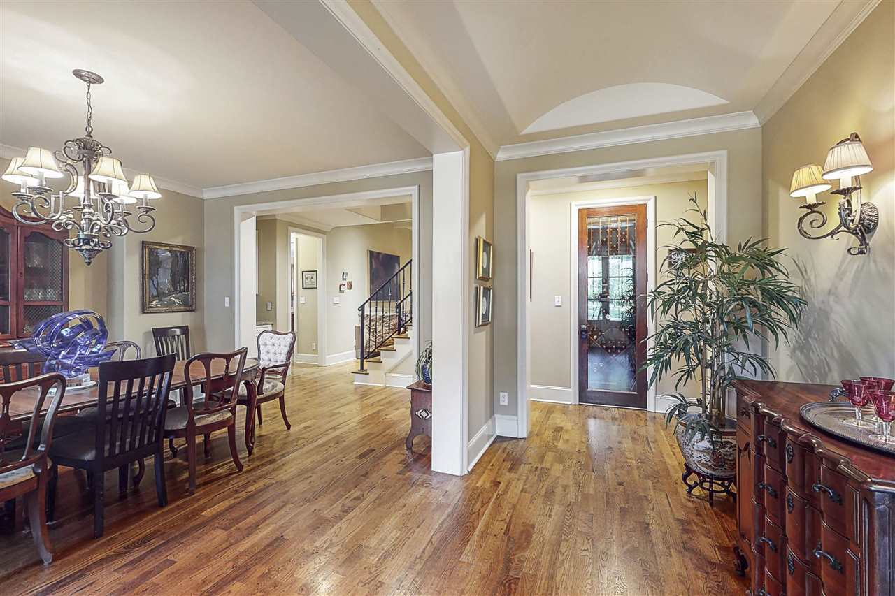 4585 Sequoia Road Memphis, TN 38117 - Photo 9 of 25