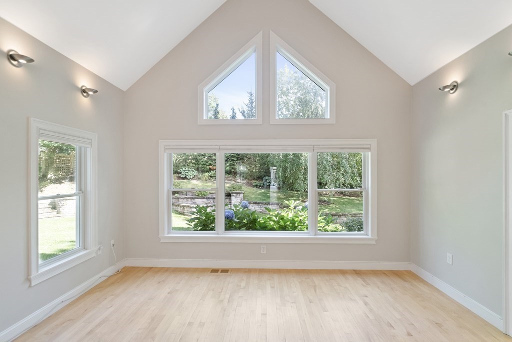 20 Shirley Street Lexington, MA 02421 - Photo 11 of 37 Gallery Image 11