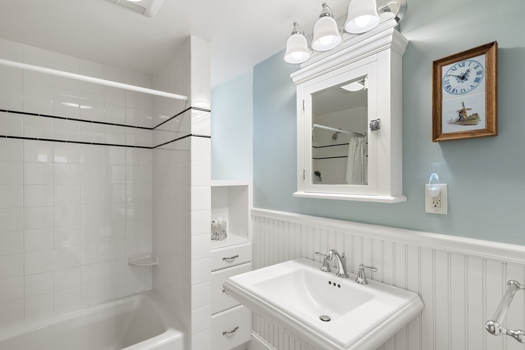 20 Shirley Street Lexington, MA 02421 - Photo 23 of 37 Gallery Image 23