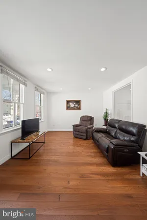 $475,000 | 322 Laurel Avenue, Laurel, MD 20707