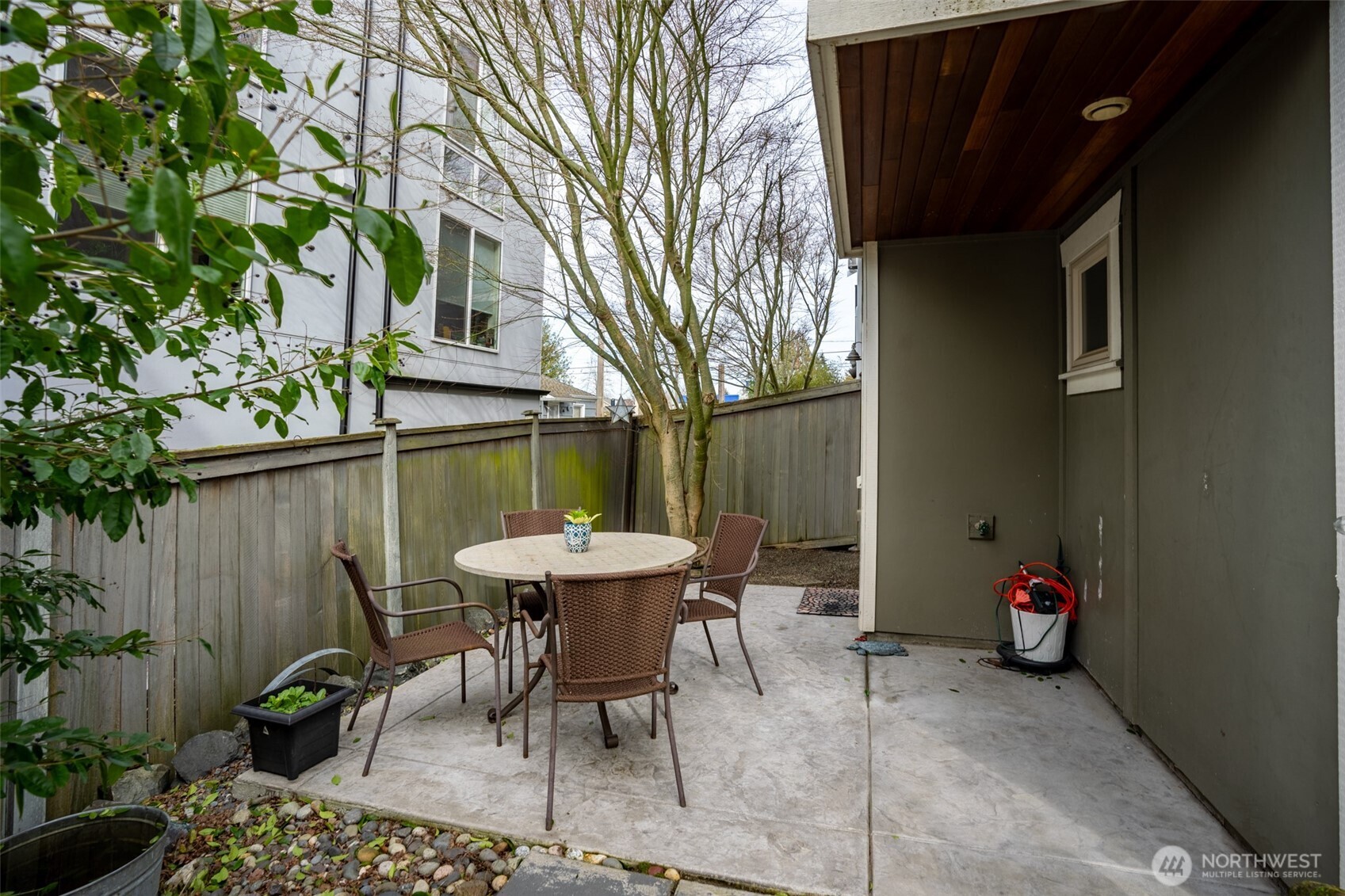 4119 Southwest Morgan Street, Unit B Seattle, WA 98136 - Photo 23 of 36 Gallery Image 23