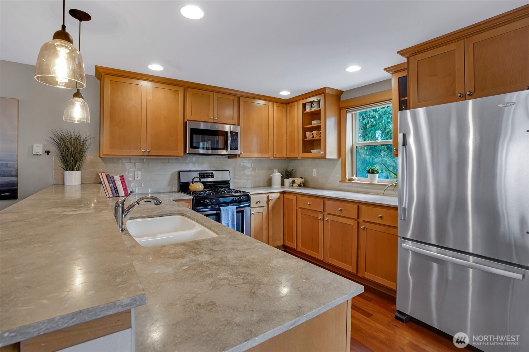 4119 Southwest Morgan Street, Unit B Seattle, WA 98136 - Photo 8 of 36 Gallery Image 8