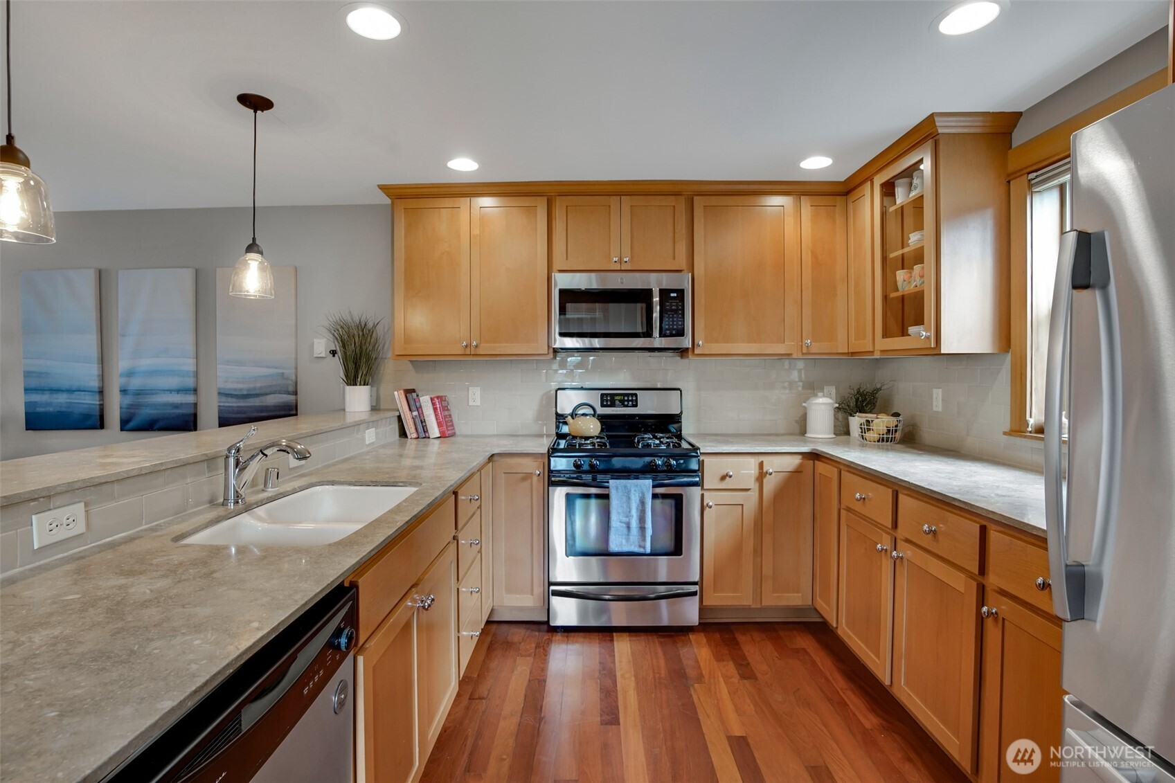 4119 Southwest Morgan Street, Unit B Seattle, WA 98136 - Photo 9 of 36 Gallery Image 9