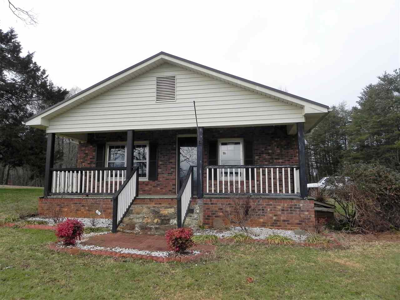 280 Ferree Road Campobello, SC 29322 - Photo 2 of 24
