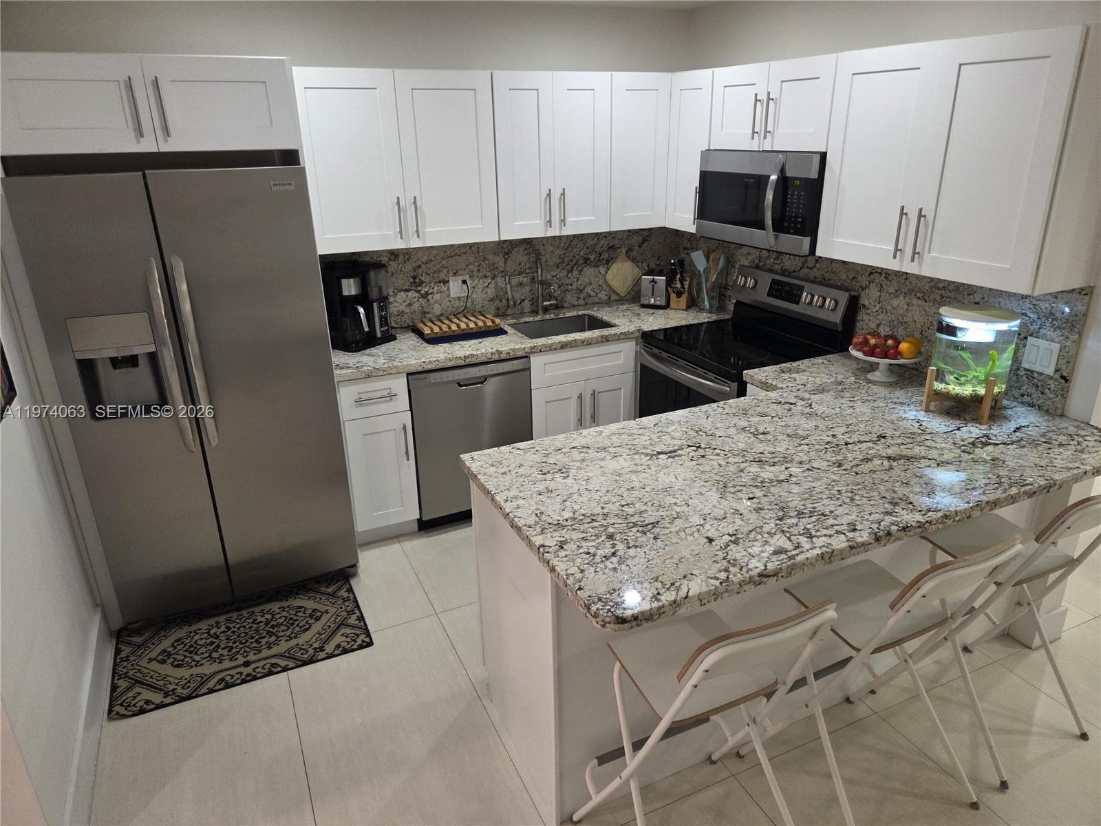 11720 Southwest 81st Road, Unit 11720 Pinecrest, FL 33156 - Photo 14 of 53