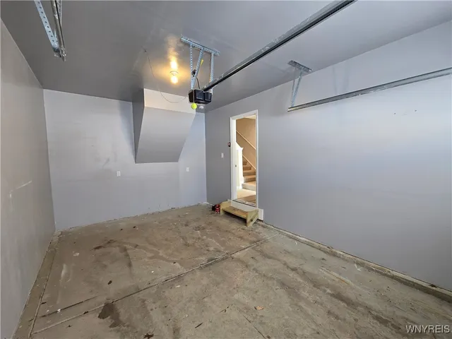 $3,000 | 113 South Drive, West Seneca, NY 14218