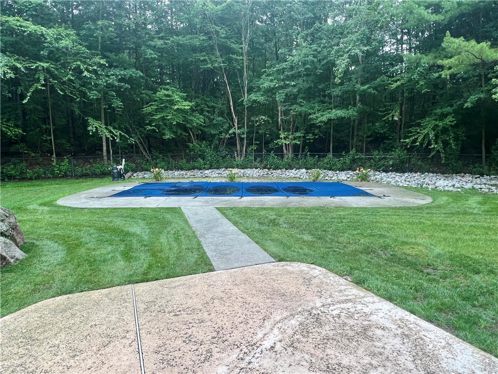 50 Beechwood Drive Cranston, RI 02921 - Photo 27 of 34