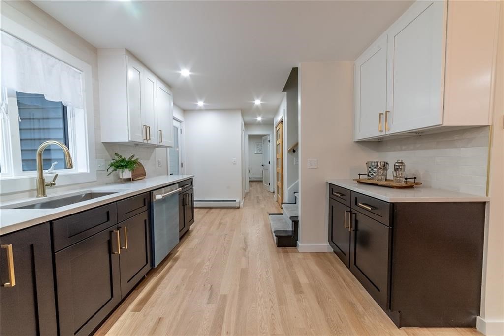 50 Beechwood Drive Cranston, RI 02921 - Photo 3 of 34