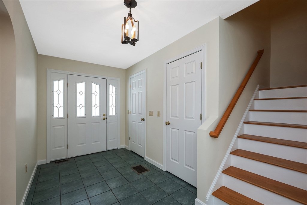 108 Fiskdale Road Brookfield, MA 01506 - Photo 7 of 36 Gallery Image 7