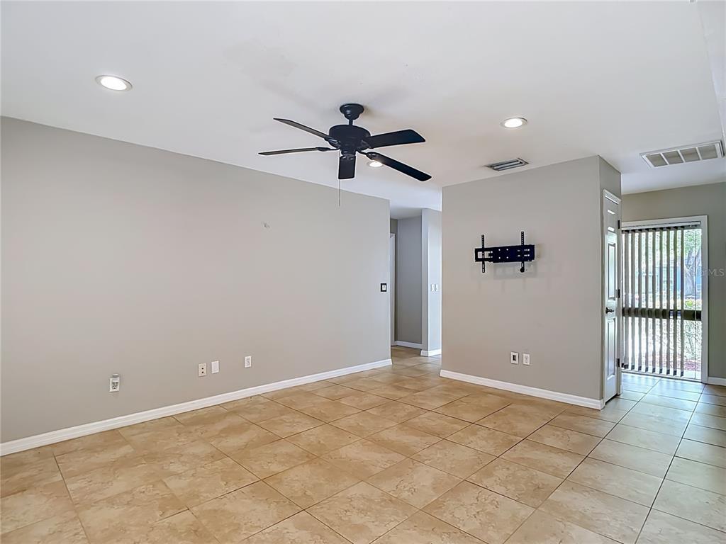 811 Ambassador Loop Tampa, FL 33613 - Photo 13 of 75