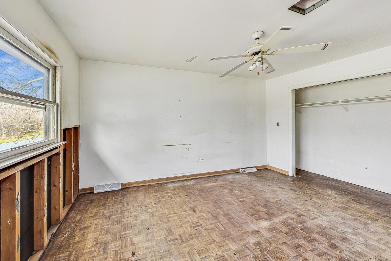 771 Ridge Road Highland Park, IL 60035 - Photo 35 of 54 a view of an empty room with a window