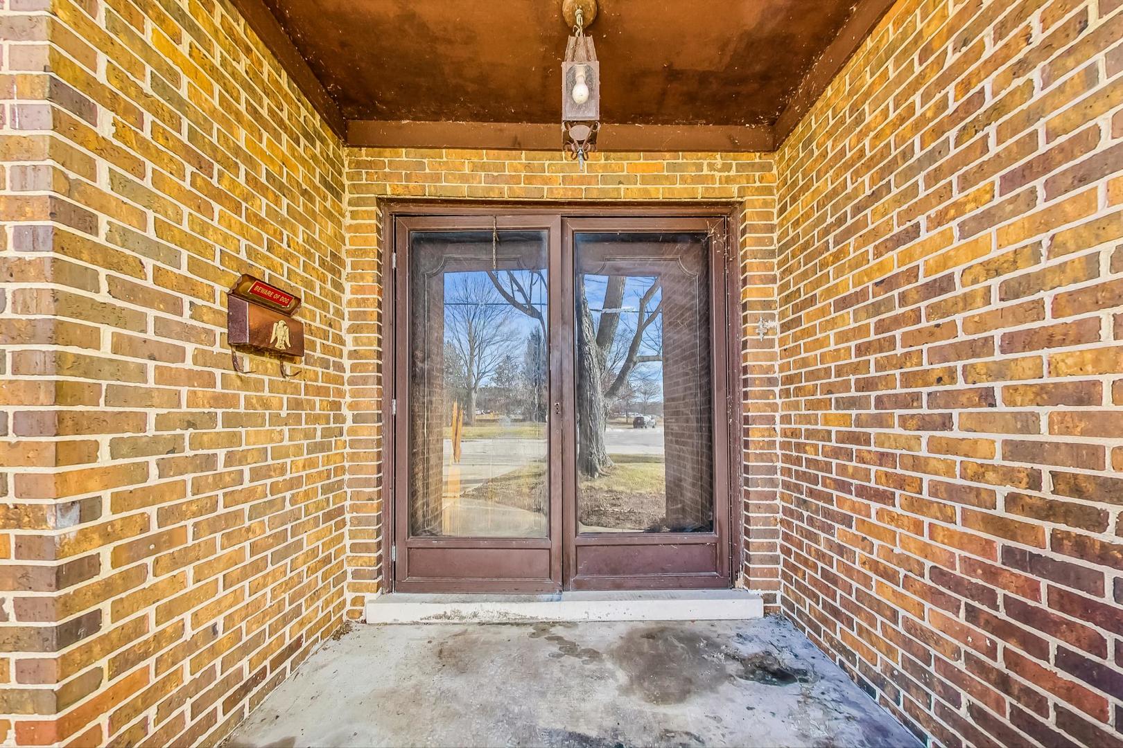 771 Ridge Road Highland Park, IL 60035 - Photo 4 of 54 a view of front door