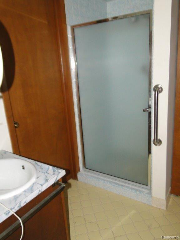 4434 Bishop Road Dryden, MI 48428 - Photo 20 of 68 Master Bath